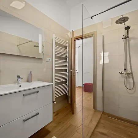Karla Near Pula For 8 Persons With Private Pool, Kids Playground & Pet Friendly Vila *