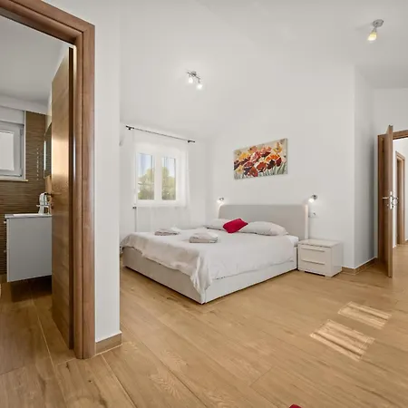 Karla Near Pula For 8 Persons With Private Pool, Kids Playground & Pet Friendly Vila